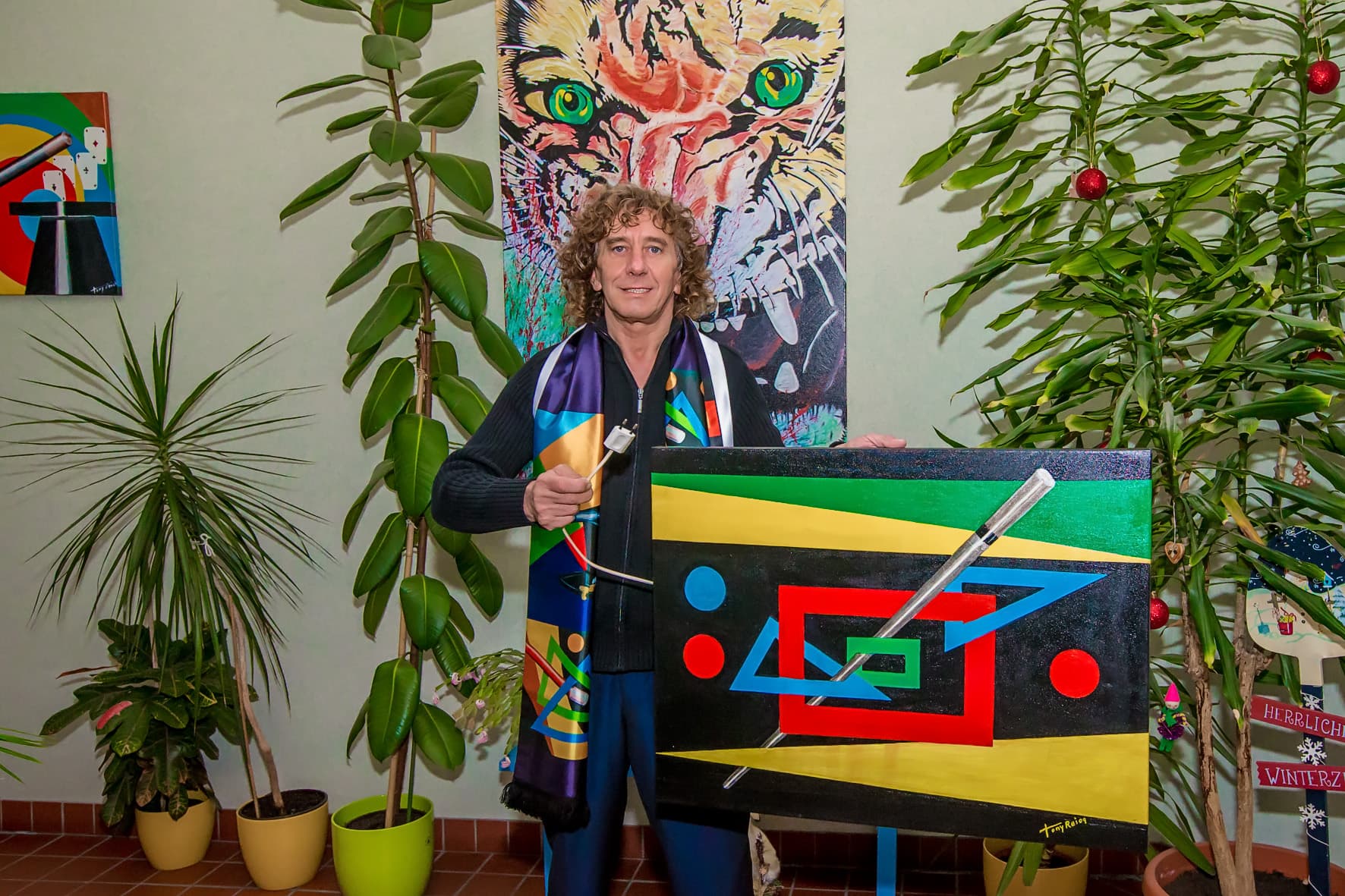 Tony Rei präsentiert bei der Fa