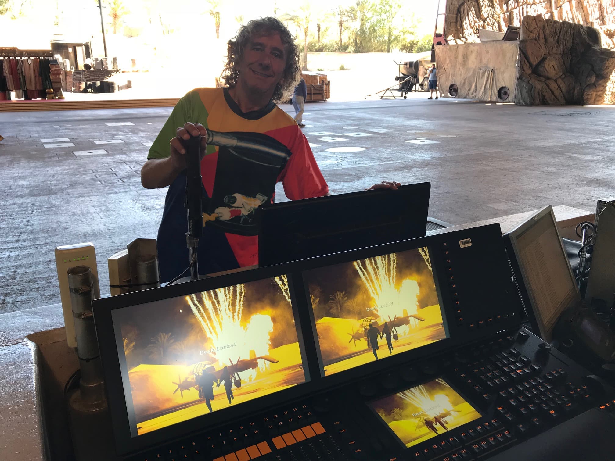 Tony Rei zaubert und präsentiert seine Specialeffekts in den Disney Studios