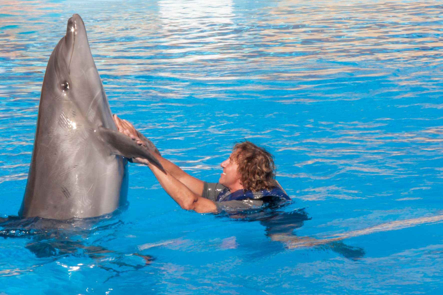 Tony Reis Magic Dolphin Show 17